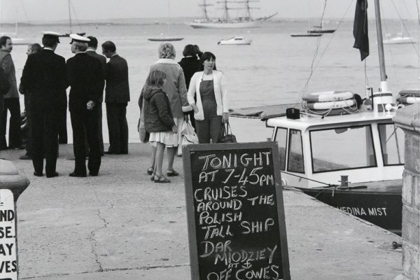 38 lat temu na redzie Cowes zakotwiczył Dar Młodzieży