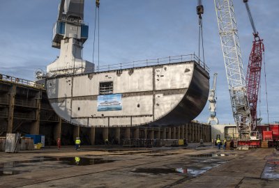 Stępka pod budowę nowego promu dla Tallink Stępka pod nowy prom wahadłowy dla Tallink Group