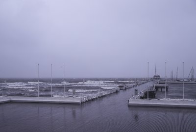 Molo w Sopocie Z powodu wichury zamknięte molo w Sopocie