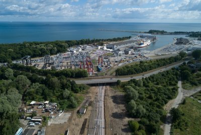 Rozbudowa infrastruktury kolejowej do portów w Gdańsku i Gdyni przebiega...