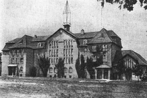 Opowieść o Szkole Morskiej w Tczewie