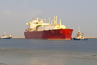 Metanowiec Al Oraiq (Fot.: Polskie LNG SA / Twitter) 111. dostawa do terminalu LNG w Świnoujściu