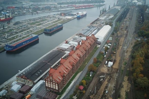 ZMPSiŚ SA: Imponujące tempo prac poprawiających dostęp kolejowy