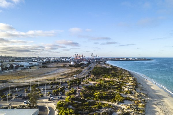 Koronawirus na dwóch statkach cumujących w Australii