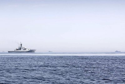 Okręty NATO i W. Brytanii eskortowały dziewięć okrętów Rosji