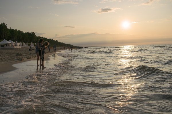 Zakwit sinic nad Bałtykiem, nieczynne kąpieliska