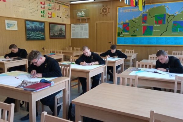 ZMPSiŚ unowocześnił pracownię nawigacyjną