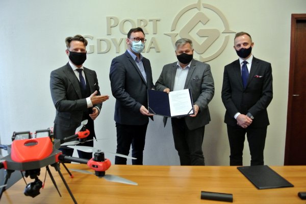 W Porcie Gdynia drony pod kontrolą [VIDEO]