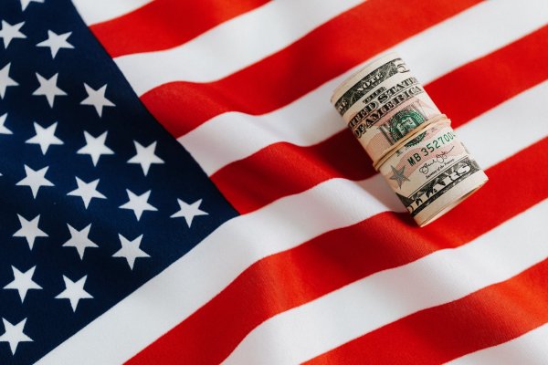 Ropa w USA zyskuje dzięki słabemu dolarowi