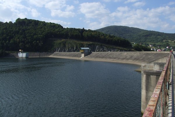 Zbiorniki wodne Tresna i Porąbka nie dla skuterów i motorówek