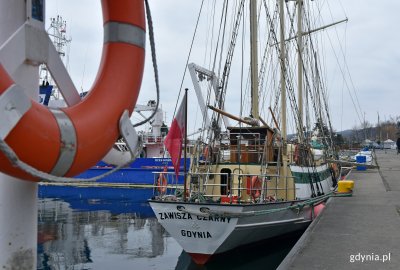 Zawisza Czarny po remoncie (Fot.: Magdalena Czernek / www.gdynia.pl) Zawisza Czarny po remoncie