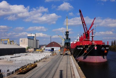 Fot.: ZMPSiŚ SA Porty Szczecin i Świnoujście przeładowały w 2020 r. mniej towarów niż w 2019 r.