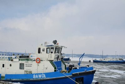 Gotowe do akcji lodołamacze stacjonujące w porcie we Włocławku (Fot.: Wody Polskie) Prezes Wód Polskich: sytuacja w Płocku się stabilizuje