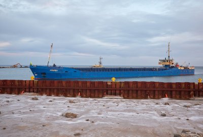 Amanda ze szwedzkiego portu dotarła na Mierzeję [VIDEO]