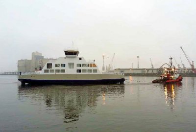 Finomar zwodował częściowo wyposażony mały prom dwustronny dla stoczni d...