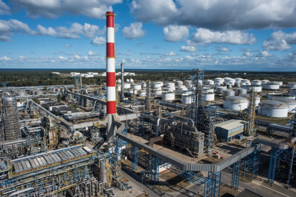 Grupa Lotos przerobiła w 2020 r. 10,2 mln ton ropy