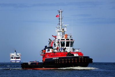 Strażak-26 (Fot.: ZMPSiŚ SA) ZMPSiŚ SA: Otwarto oferty na zakup statku pożarniczego