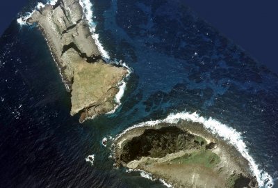Zdjęcie lotnicze Kitakojima i Minamikojima z Wysp Senkaku (Fot.: Wikipedia) Chiny opublikowały mapy kontrolowanych przez Japonię spornych wysp
