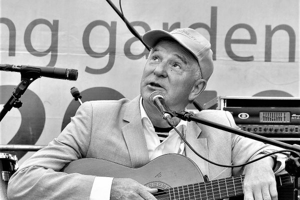 Zmarł Jerzy Porębski, znany wykonawca szant i autor piosenek o tematyce morskiej