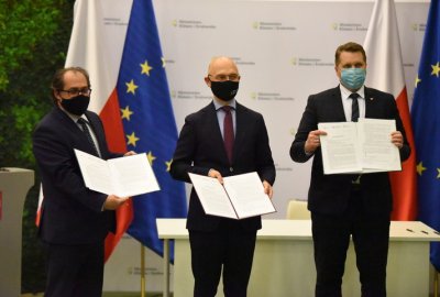 Podpisano list intencyjny ws. pozyskania pływającej jednostki naukowo-badawczej Podpisano list intencyjny dot. pozyskania pływającej jednostki naukowo-badawczej