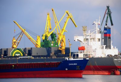 Fot.: ZMPSiŚ SA Przeładunki w portach Szczecin i Świnoujście cały czas w górę