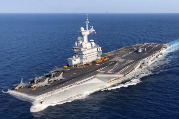 Francja entuzjastyczna wobec budowy nowego lotniskowca