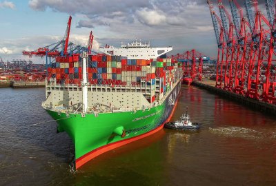 Pozytywny rozwój przeładunków w porcie Hamburg po spadkach spowodowanych...