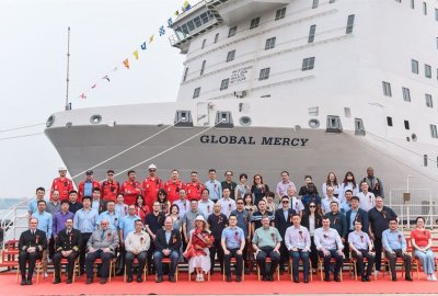 Zdjęcie z uroczystości chrztu w stoczni Tianjin Xingang (Fot.: Stena RoRo) Mercy Ships z największym na świecie, cywilnym statkiem szpitalnym