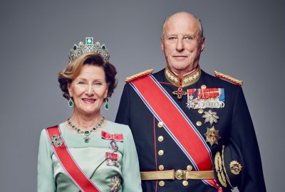 Norweska para królewska Król Norwegii Harald podziękował Polakom pracującym w stoczni