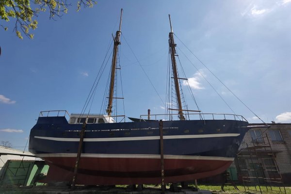 Bezdomni zbudowali jacht i szukają sponsora rejsu