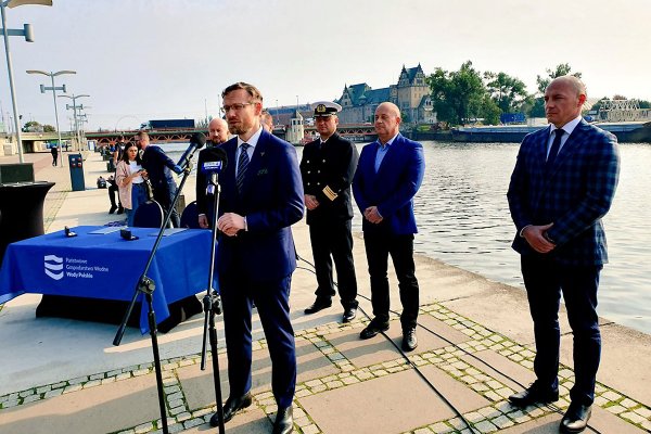 Umowy na przebudowę m.in. ostróg na Odrze granicznej