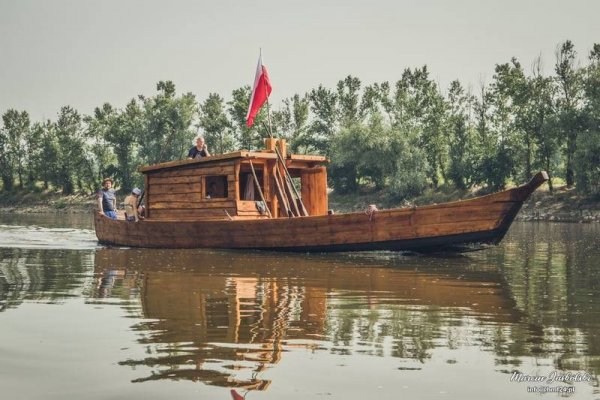 Uroczysty rejs po Wiśle w 77. rocznicę wybuchu Powstania Warszawskiego