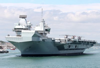 Około 100 przypadków koronawirusa na lotniskowcu HMS Queen Elizabeth