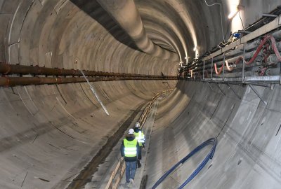Budowa tunelu w Świnoujściu na półmetku