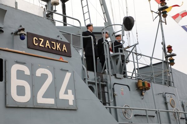 Ostatnie opuszczenie bandery na ORP Czajka