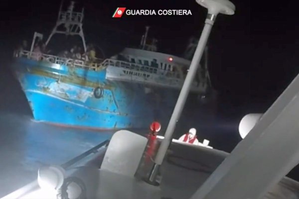 Włoska Straż Przybrzeżna uratowała 420 migrantów