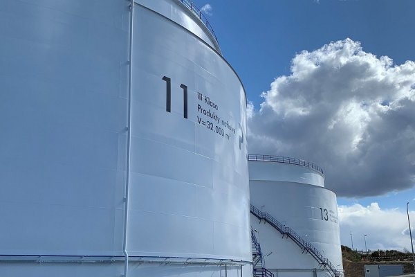 PERN: w 2021 r. o prawie jedną trzecią wzrosły przeładunki paliw z morza w porównaniu z...