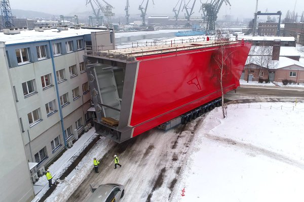 Suwnica Konecranes zbudowana w Trójmieście dla stoczni Chantiers de l’Atlantique we Fra...