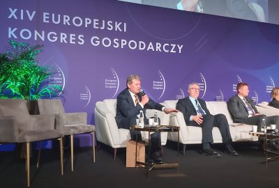 Trwa panel pt. Globalny handel i geopolityka z udziałem Sławomira Michalewskiego (Fot.: Port Gdańsk / twitter) EKG: polskie porty wspomogą Ukrainę w eksporcie zboża na światowe rynki