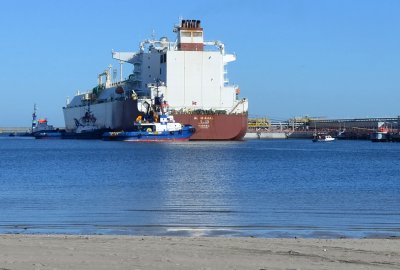 Gazowiec LNG Al Shamal w Świnoujściu Do Świnoujścia dotarł setny transport LNG dla PGNiG z Kataru