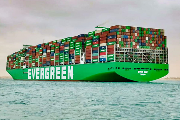 Dziewiczy rejs Ever Alp, kontenerowca o pojemności 24 tys. TEU