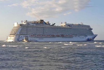 Wycieczkowiec Norwegian Escape na mieliźnie u wybrzeży Dominikany