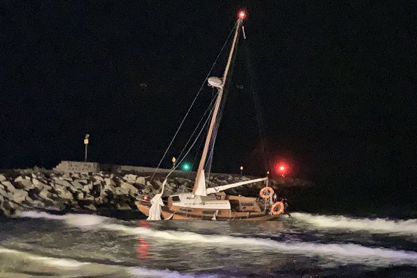 Orzeczenie Izby Morskiej w sprawie lądowania na plaży w Ustce jachtu Nautilio