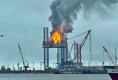 Dziewięciu robotników uratowano z płonącej platformy samopodnośnej w USA