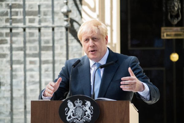 Boris Johnson chce, by saudyjska ropa zastąpiła rosyjską