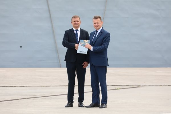 Błaszczak: zatwierdziłem umowę na trzy niszczyciele min Kormoran II dla Marynarki Wojen...