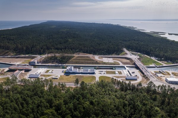 Pierwszy etap budowy drogi wodnej łączącej Zalew Wiślany z Zatoką Gdańską na ukończeniu...