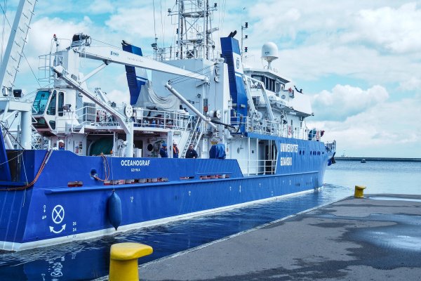 Oceanograf wyruszył do Hiszpanii