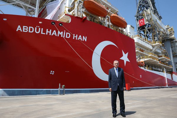 Turcja wysłała na Morze Śródziemne statek wiertniczy do poszukiwań ropy i gazu
