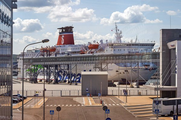 Pierwsze rozkładowe odejście promu z Publicznego Terminalu Promowego w Gdyni 